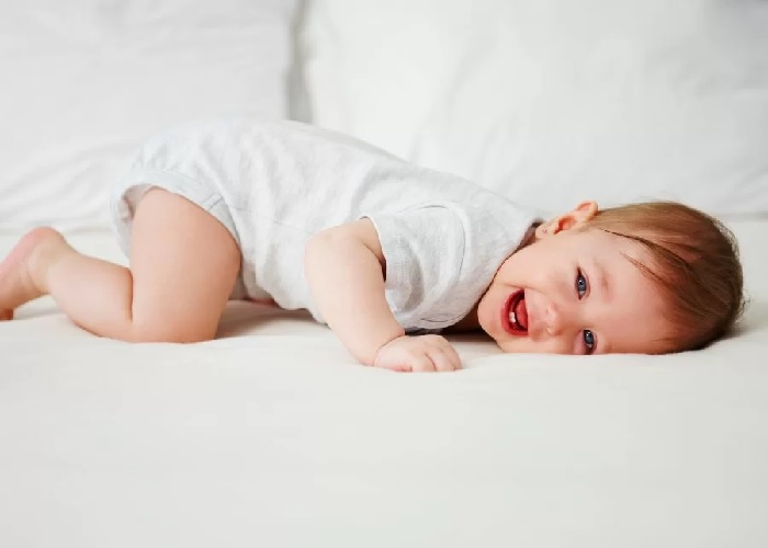 nằm mơ thấy em bé trai